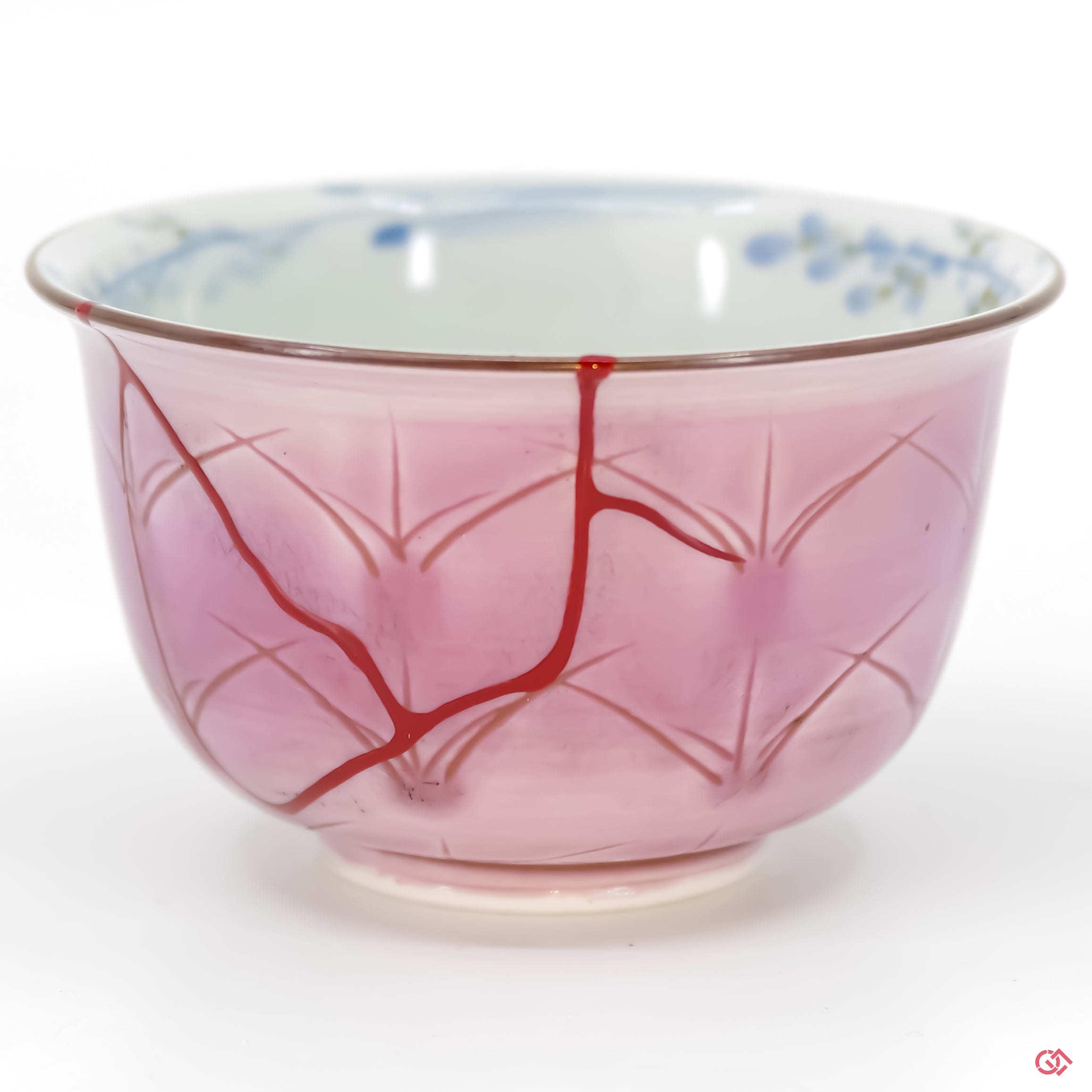 Buy the Japanese art of Kintsugi up close: Witness the delicate brushstrokes of gold that transform imperfection into beauty.