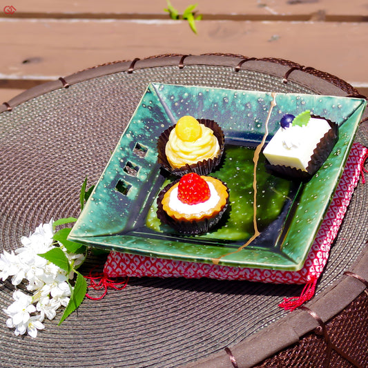 Image of Authentic Kintsugi pottery in use