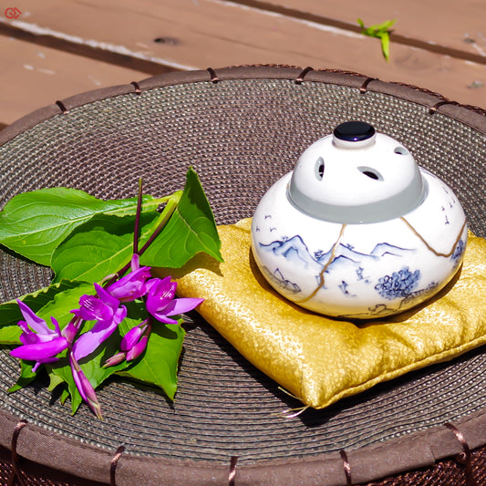 Image of Authentic Kintsugi pottery in use