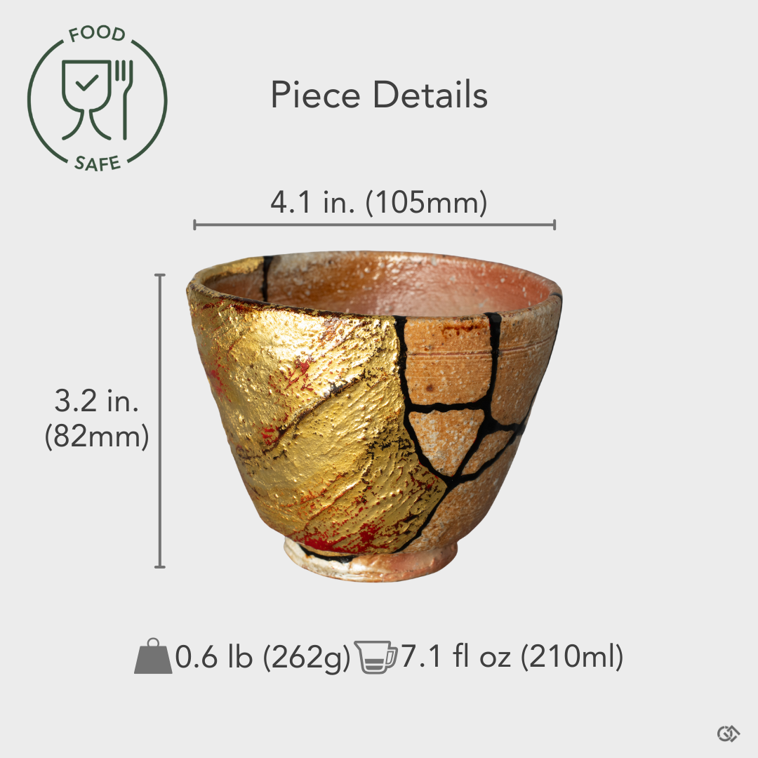 Food-safe Shigaraki ware Kintsugi cup in mixed-media finish, shown with size overlay—its balanced form embodying wabi-sabi elegance and refined Japanese craftsmanship.