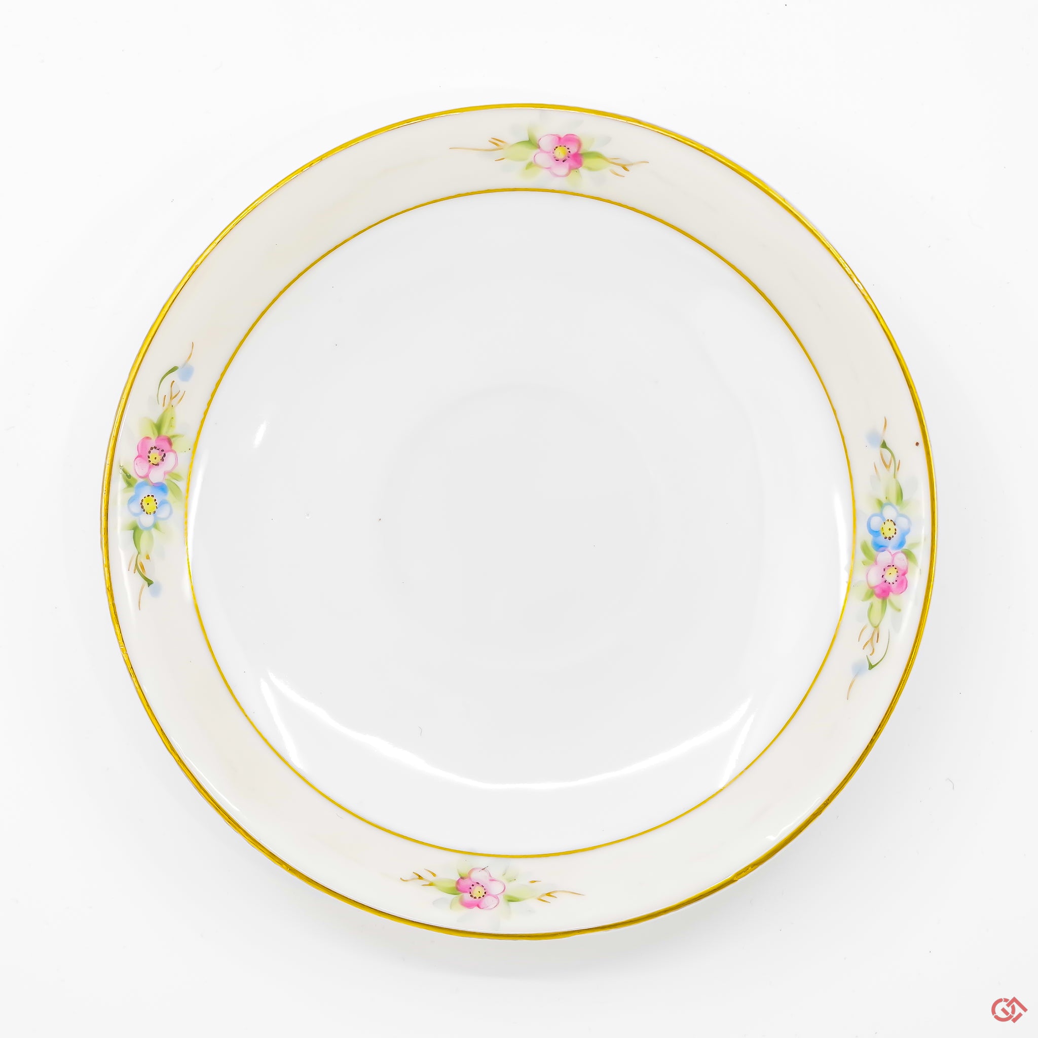 A photo of the bottom of an authentic Kintsugi pottery piece, showing its overall design and features.