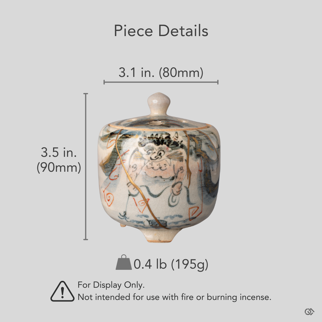 Size reference for the kintsugi incense burner. A one of a kind piece restored with urushi and 24K gold for conscious luxury.