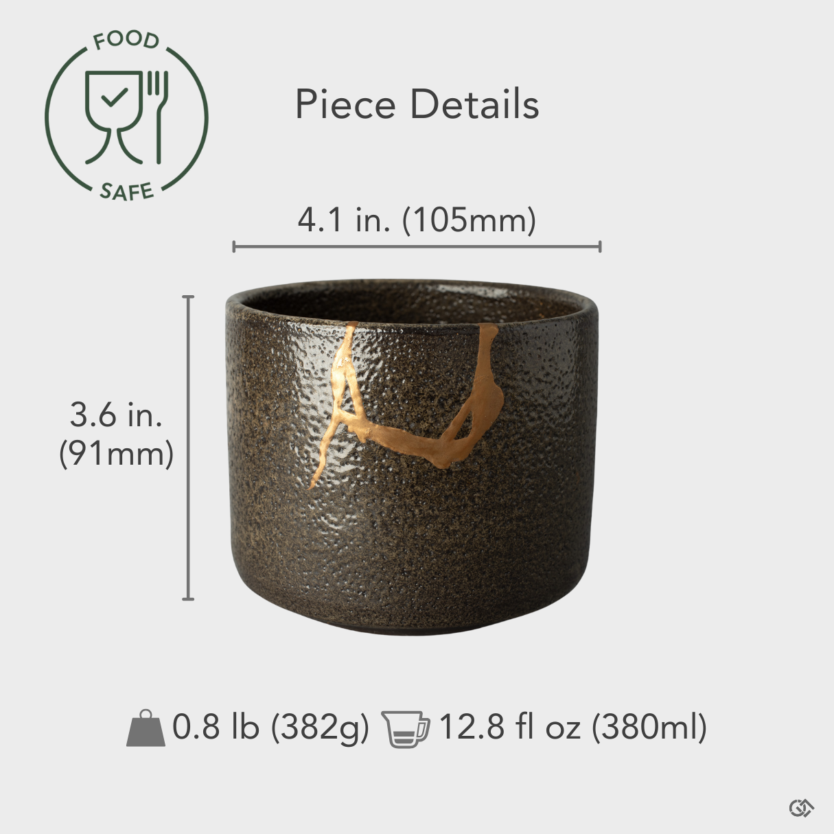 Size reference for Shigaraki kintsugi matcha bowl, a one-of-a-kind piece restored with authentic urushi lacquer.