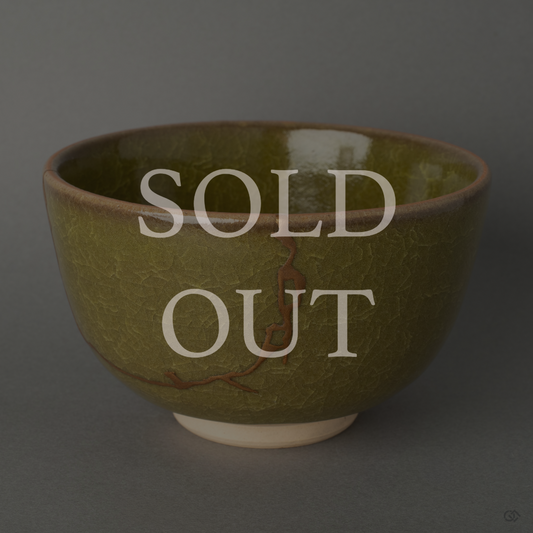 Sold-out kintsugi pottery matcha bowl restored with urushi lacquer and pure gold.