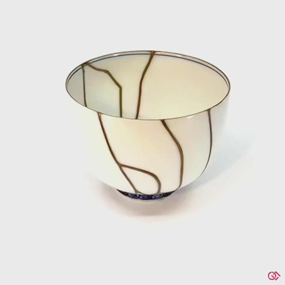 Rotating video of an authentic Kintsugi pottery, allowing viewers to see the piece from all angles