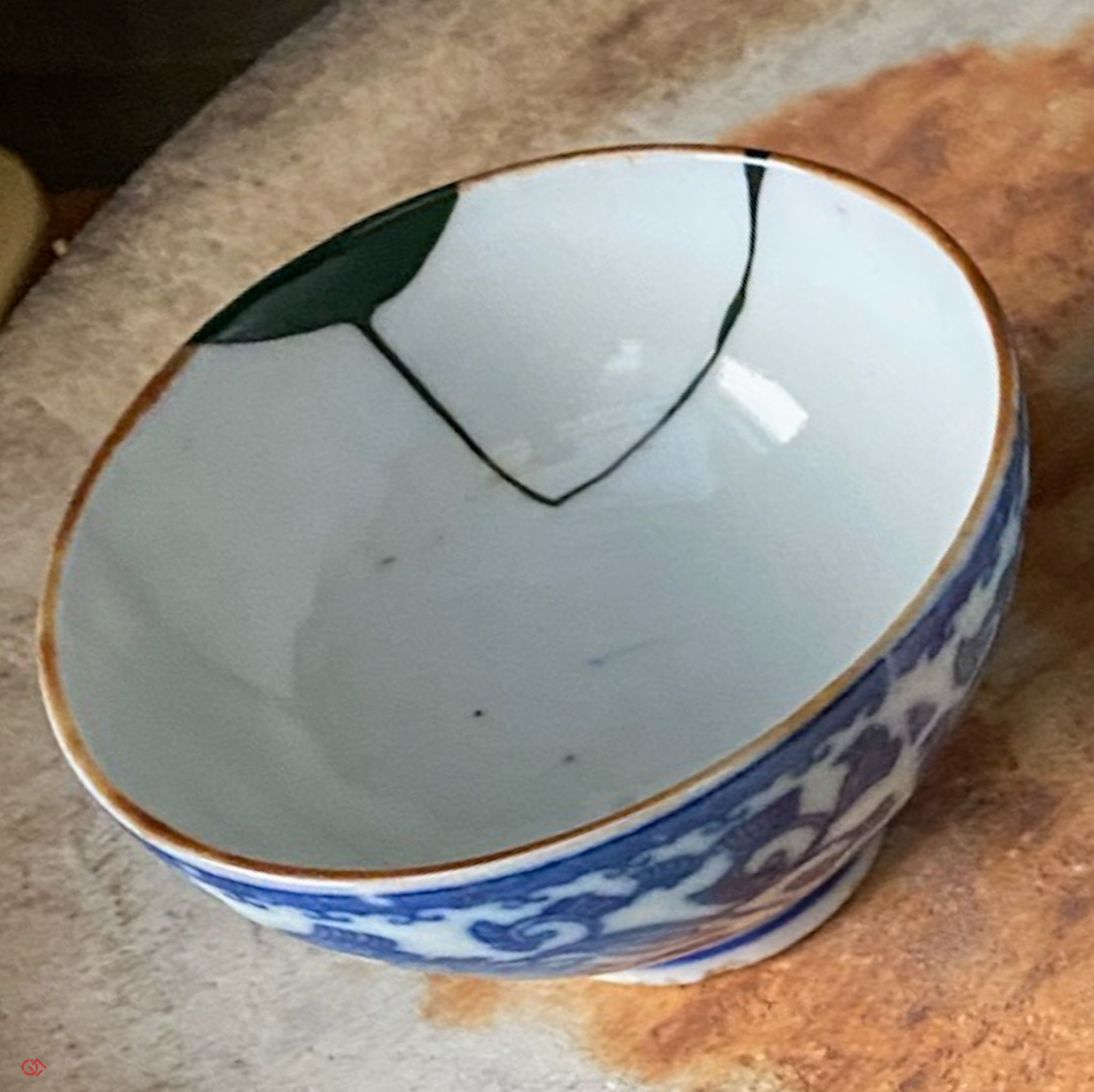 Traditional Kintsugi repair with urushi