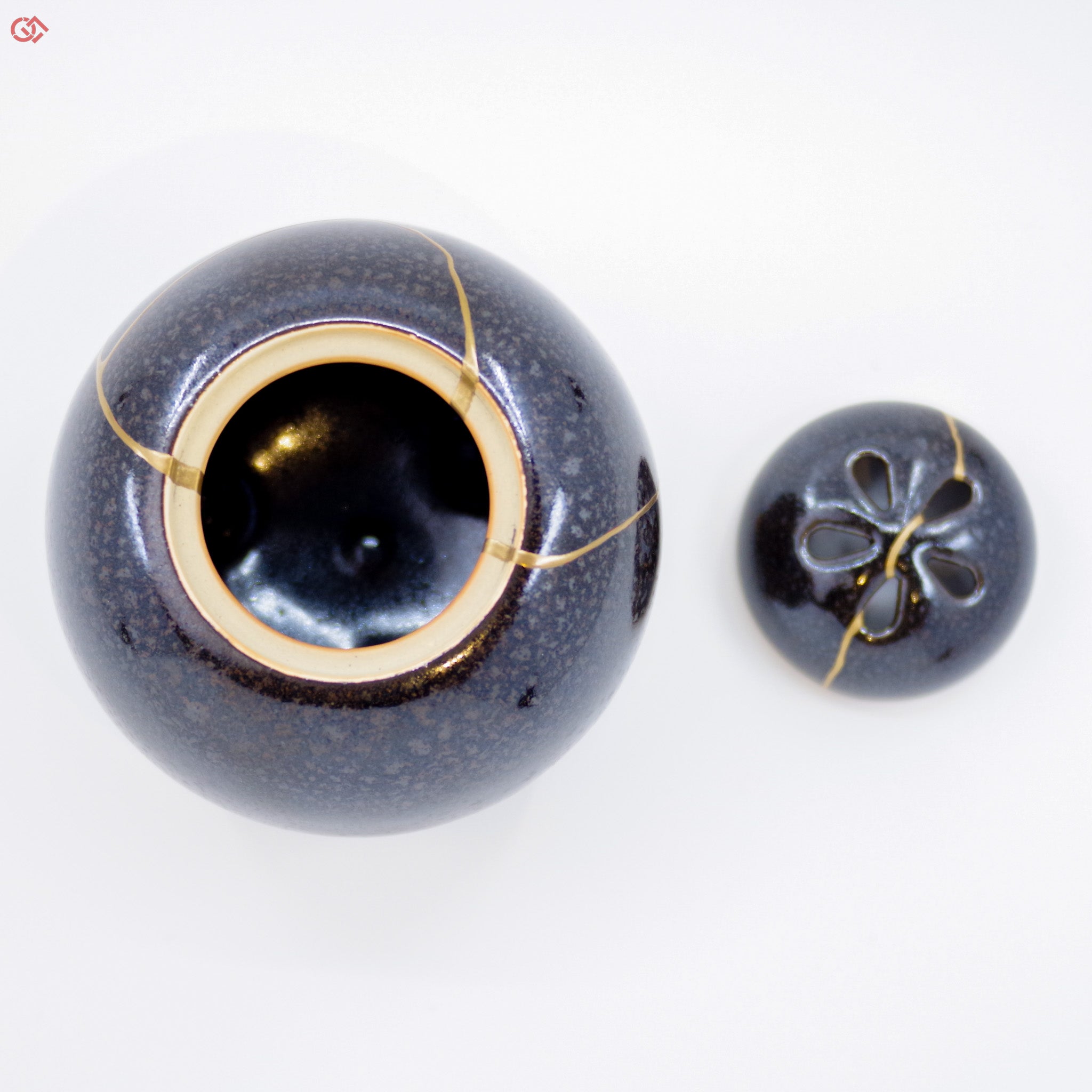 Image of Authentic Kintsugi pottery from above