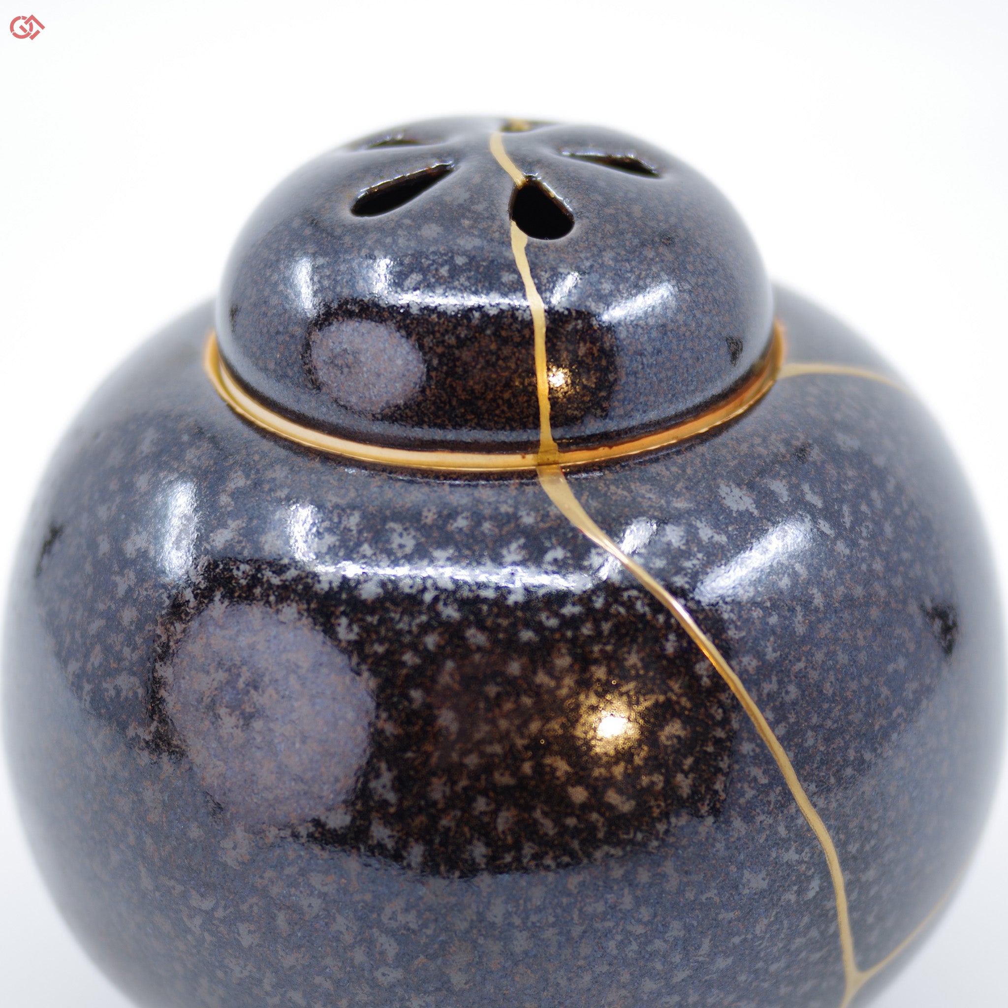 Enlarged view of Authentic Kintsugi pottery