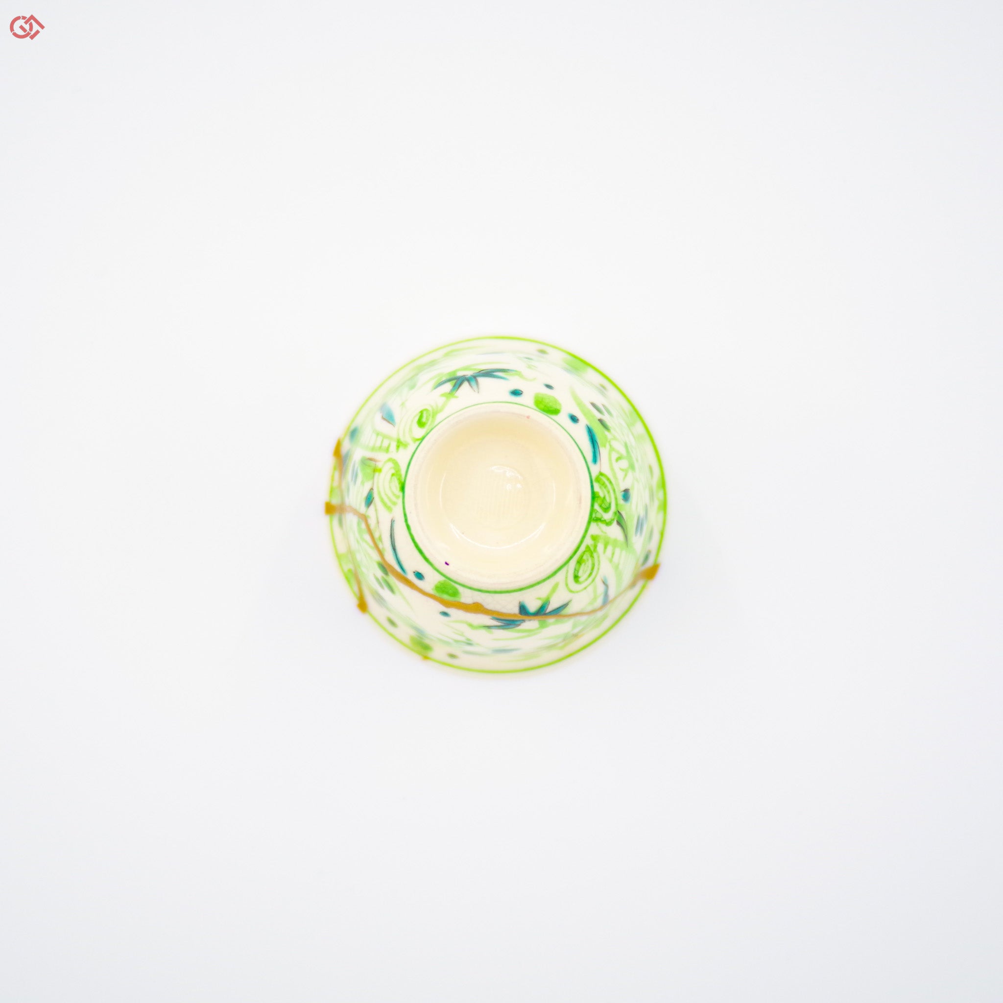 Photo of the bottom of authentic Kintsugi art