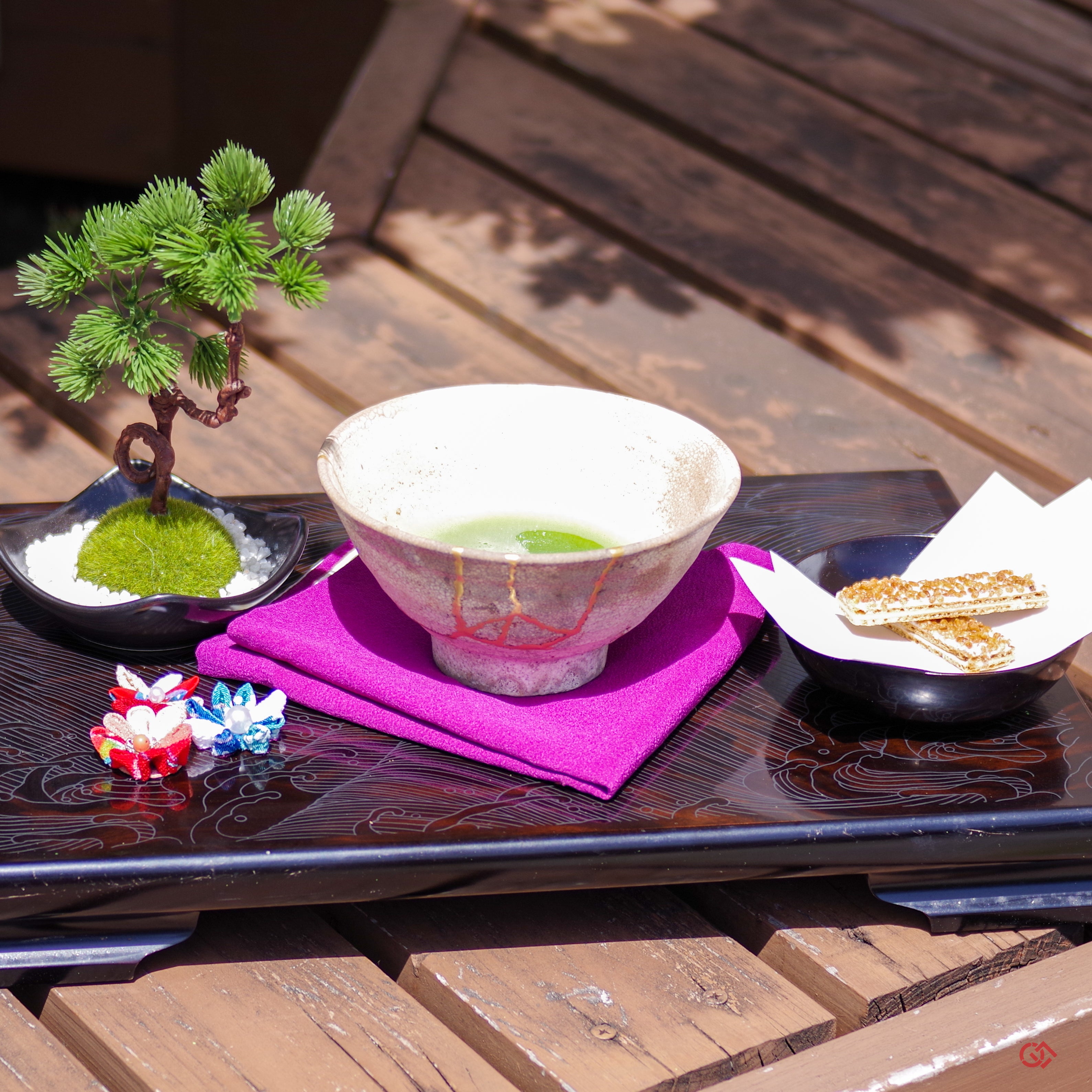 Image of authentic Kintsugi art in use