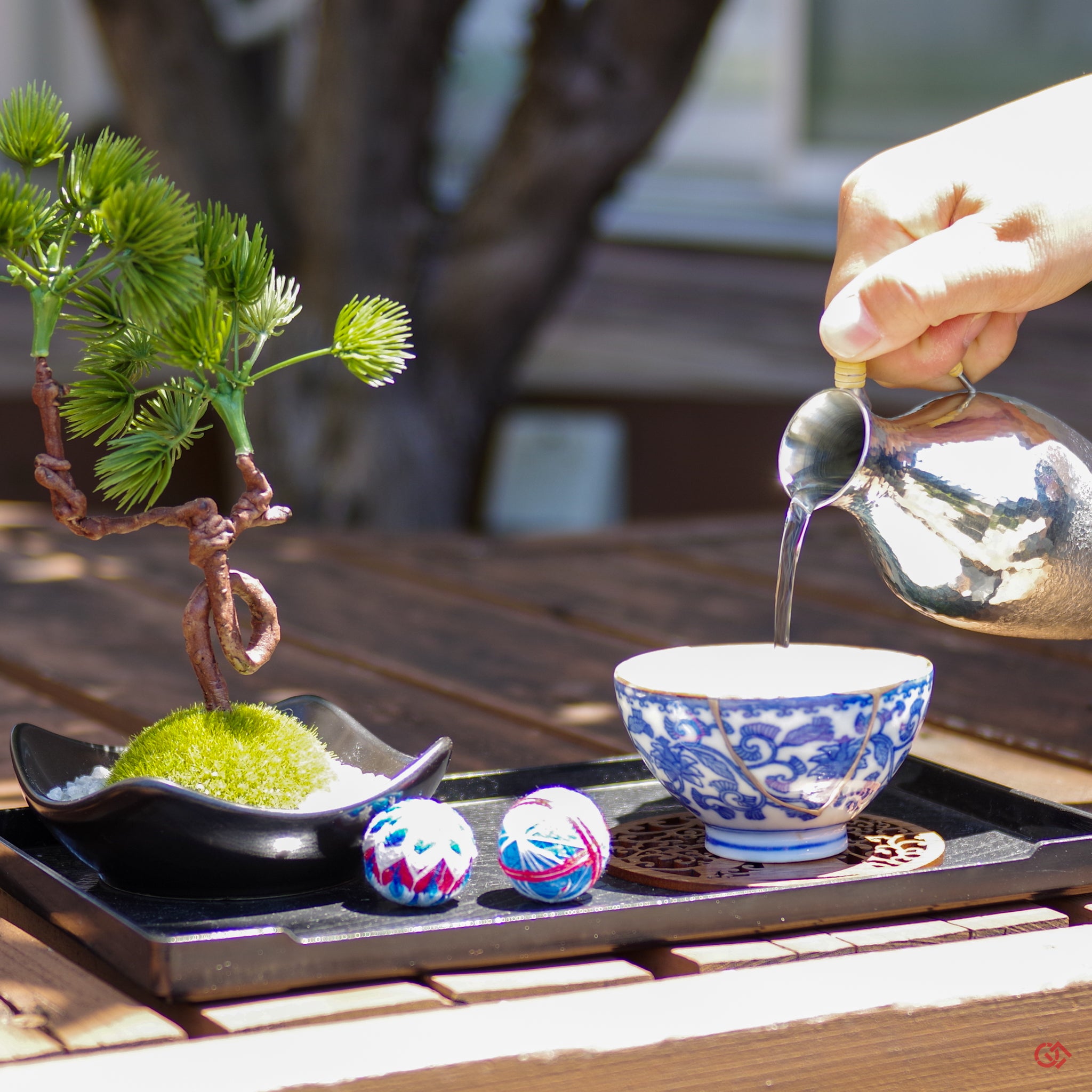 Image of authentic Kintsugi art in use