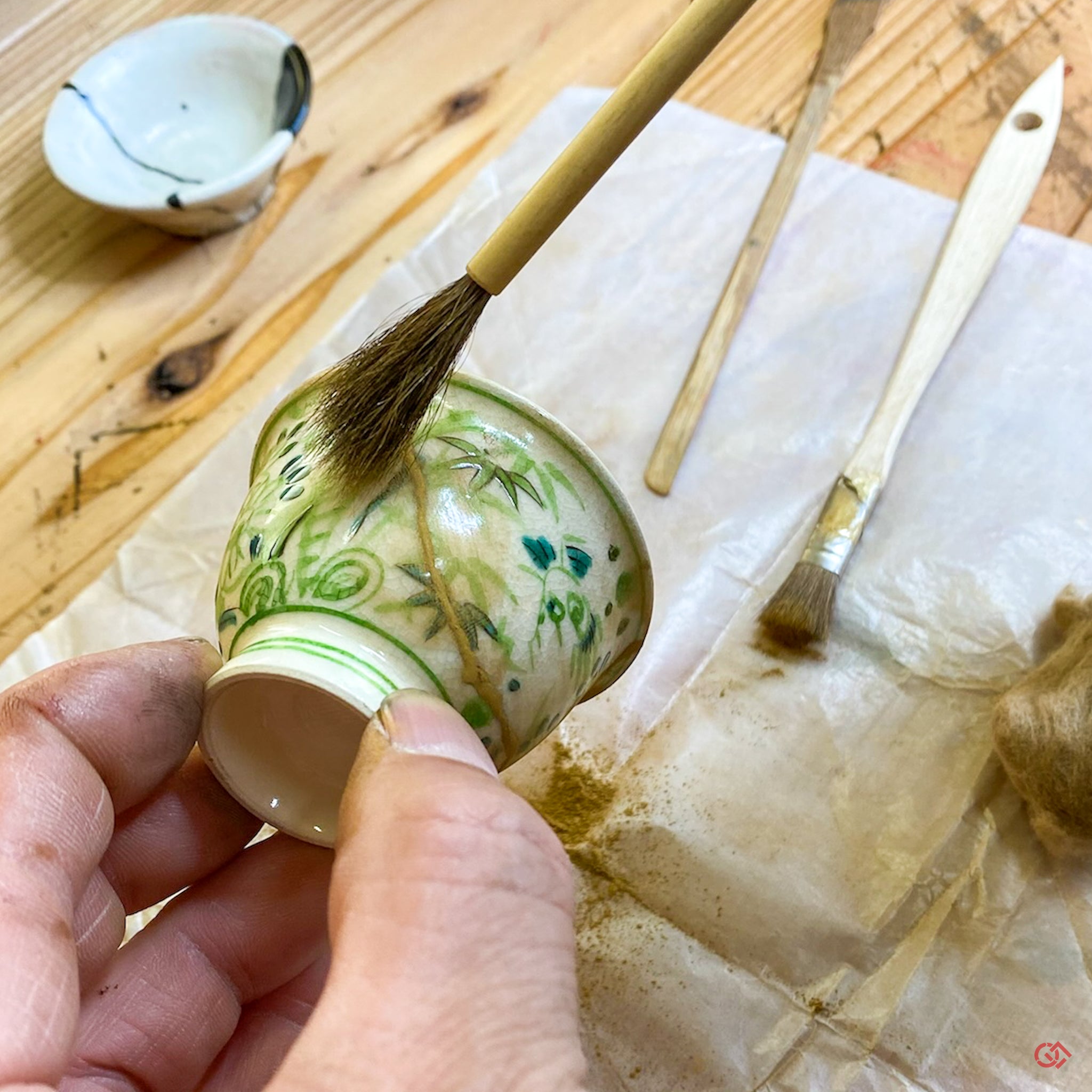 Traditional Kintsugi Repair with the 24 karat gold