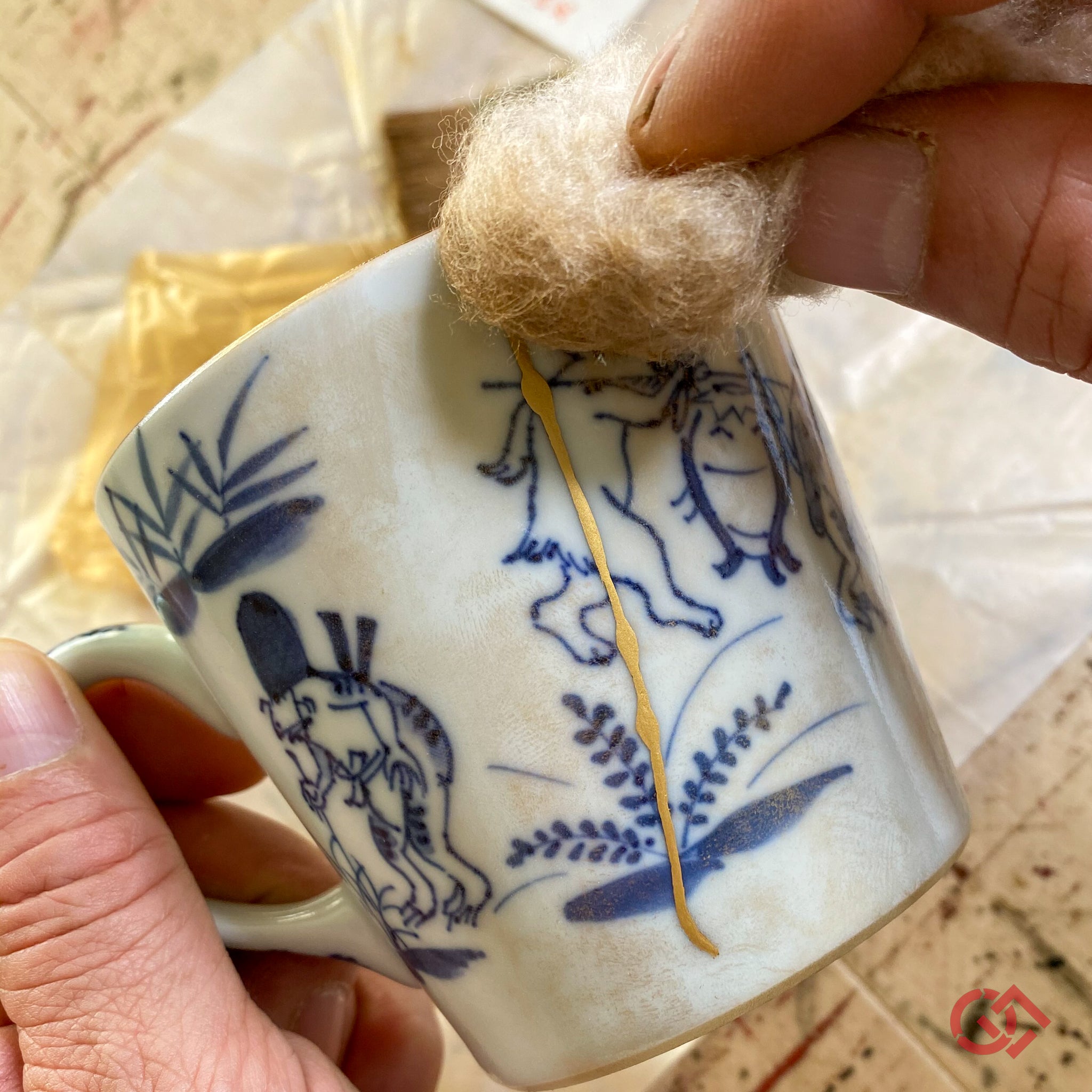 Traditional Kintsugi Repair with the 24k Gold