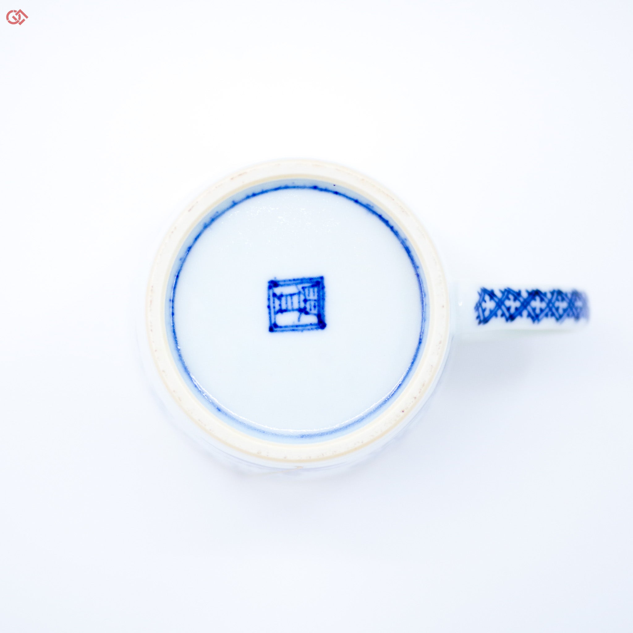 Photo of the bottom of authentic Kintsugi art