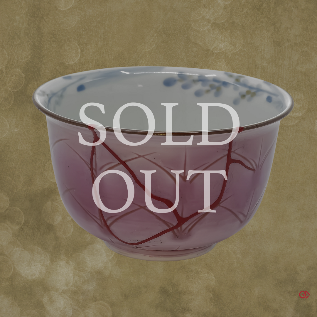 - Sold Out! Authentic Japanese Kintsugi Pottery Sake Cup- Featuring the art of Kintsugi, where
- cracks are repaired with gold, celebrating imperfection and beauty.