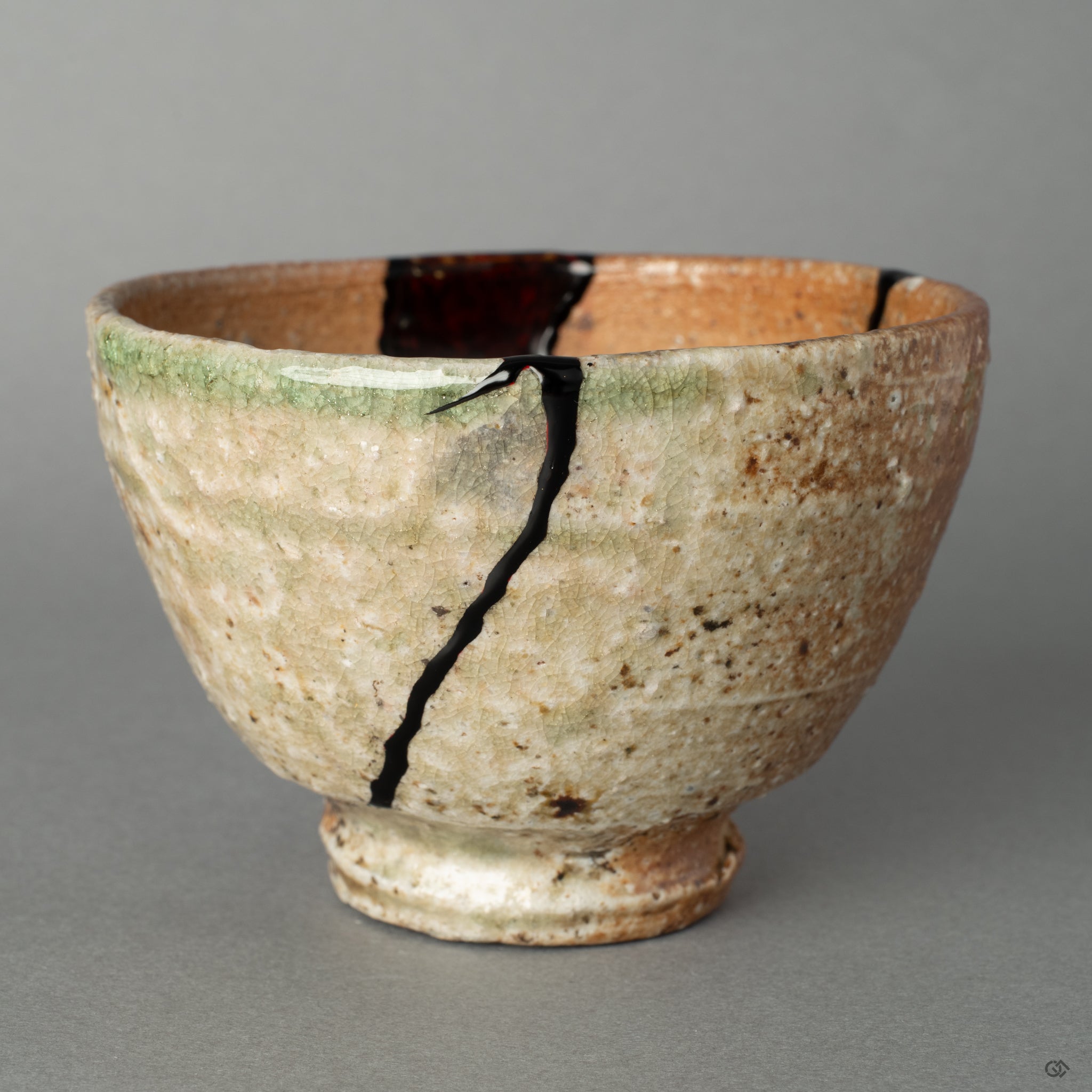 The textured kawarinuri surface, with its unique patterns and layers, offers a tangible piece of Japanese philosophy to be held and experienced.