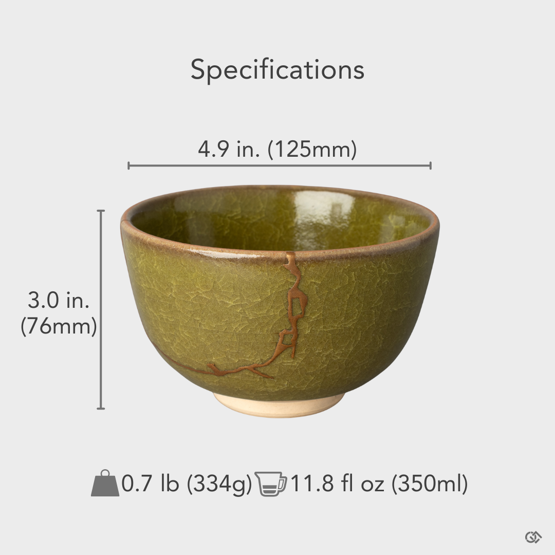 A size-reference image of the Kyoto ware kintsugi matcha bowl, its balanced proportions a physical philosophy in form.