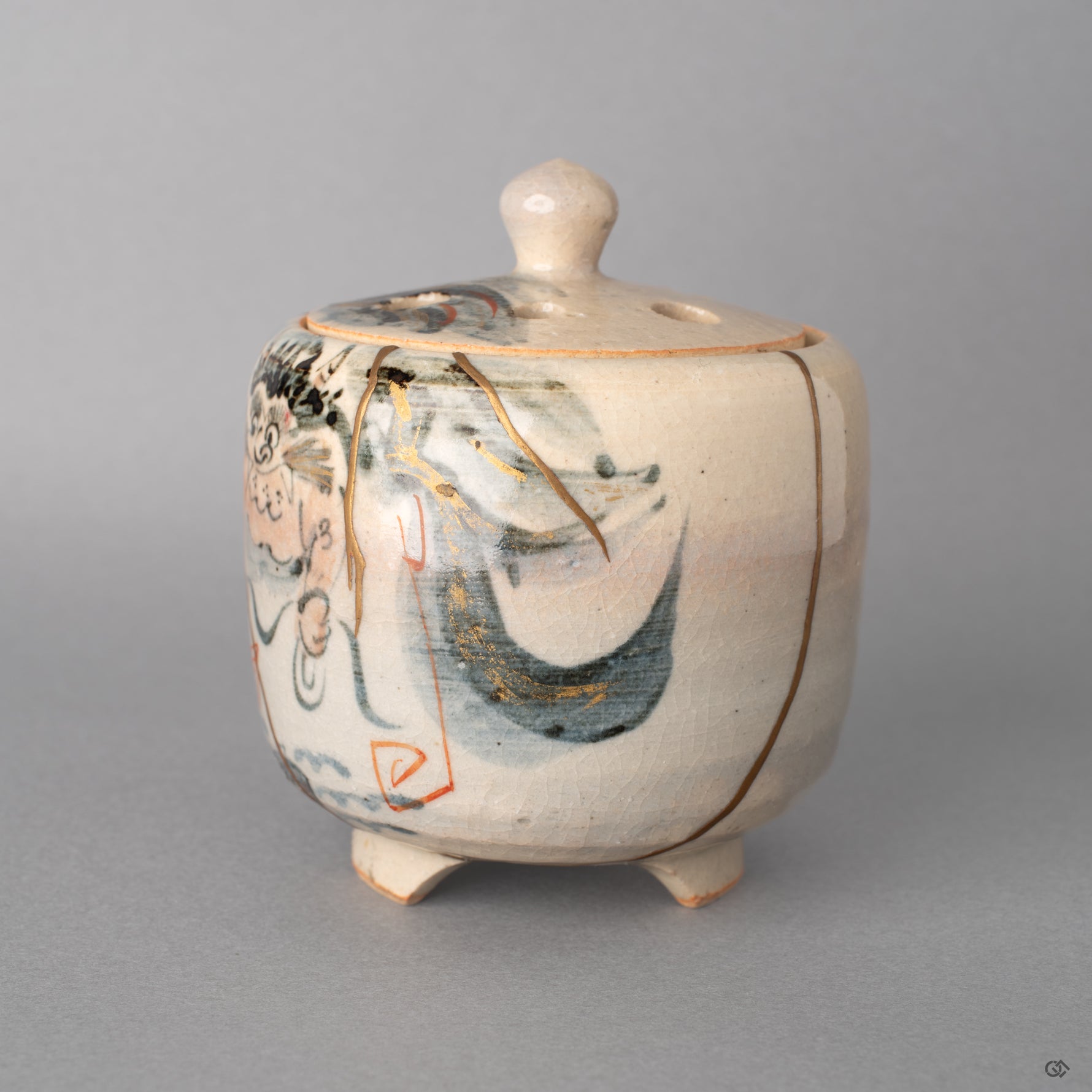 Alternate view of the Kyoto kintsugi incense burner. Gold meets the gray clay embodying crafted resilience in a quiet form.