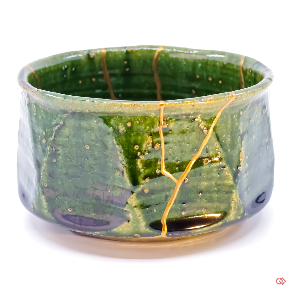 Experience the art of Kintsugi up close: Witness the delicate brushstrokes of gold that transform imperfection into beauty.