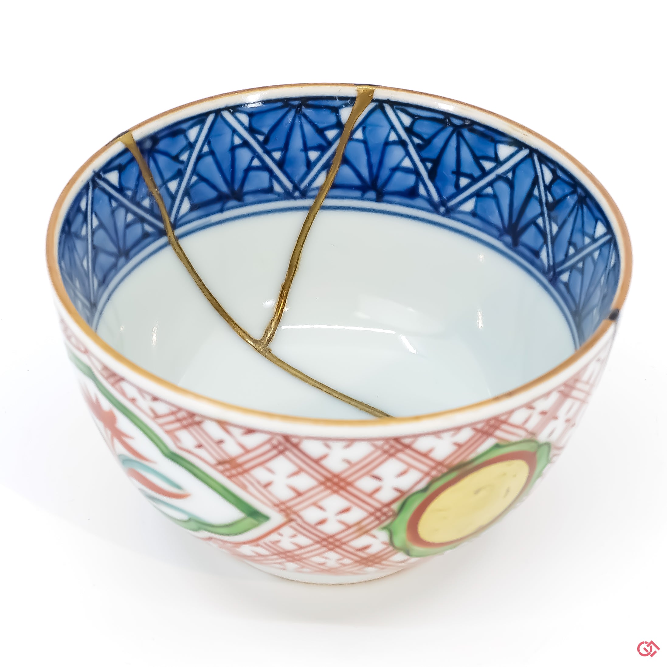 Buy the Japanese art of Kintsugi up close: Witness the delicate brushstrokes of gold that transform imperfection into beauty.