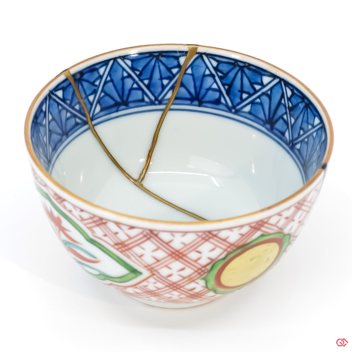 Buy the Japanese art of Kintsugi up close: Witness the delicate brushstrokes of gold that transform imperfection into beauty.