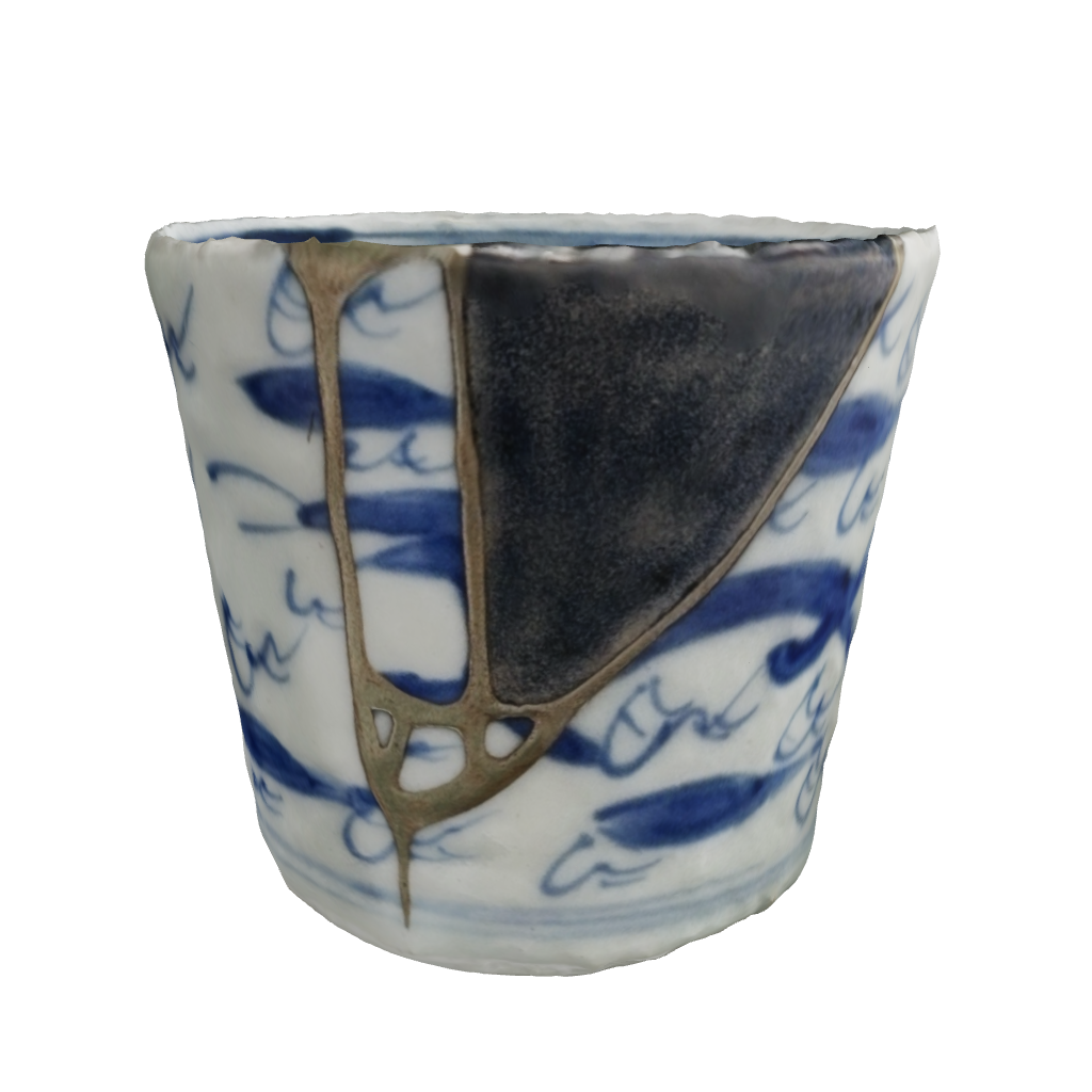 Discover the beauty of imperfection: Interactive 3D Kintsugi piece.