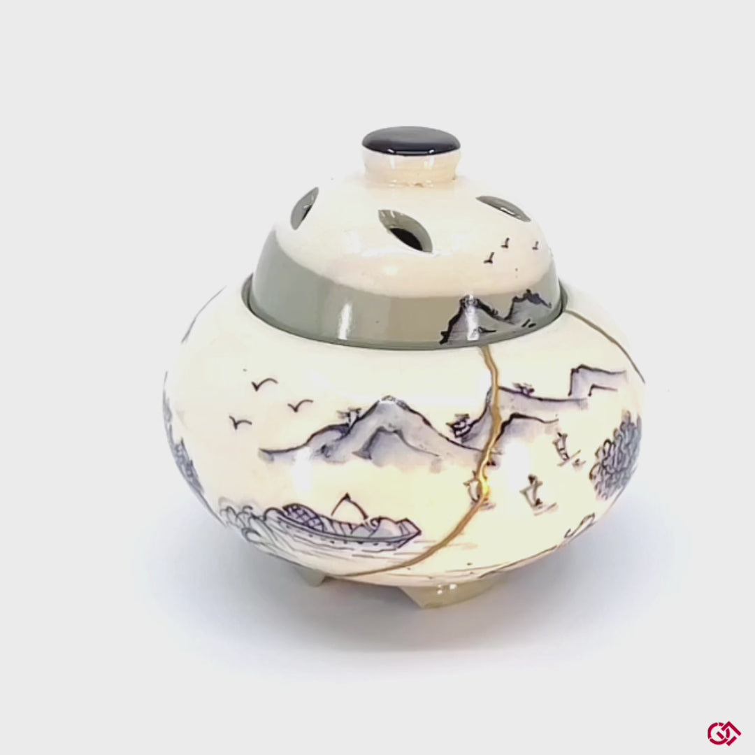 360-degree view of Authentic Kintsugi pottery