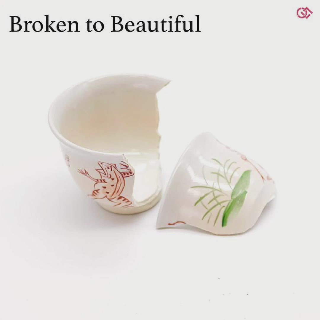 Video of a skilled Japanese craftsman restoring a broken pottery using the traditional Kintsugi technique.