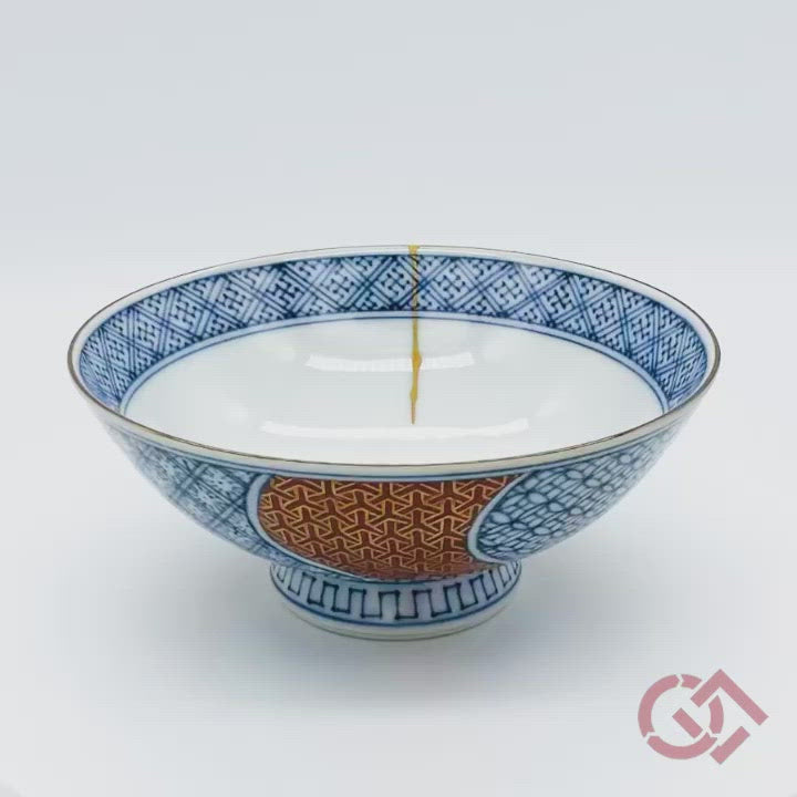 Authentic kintsugi pottery