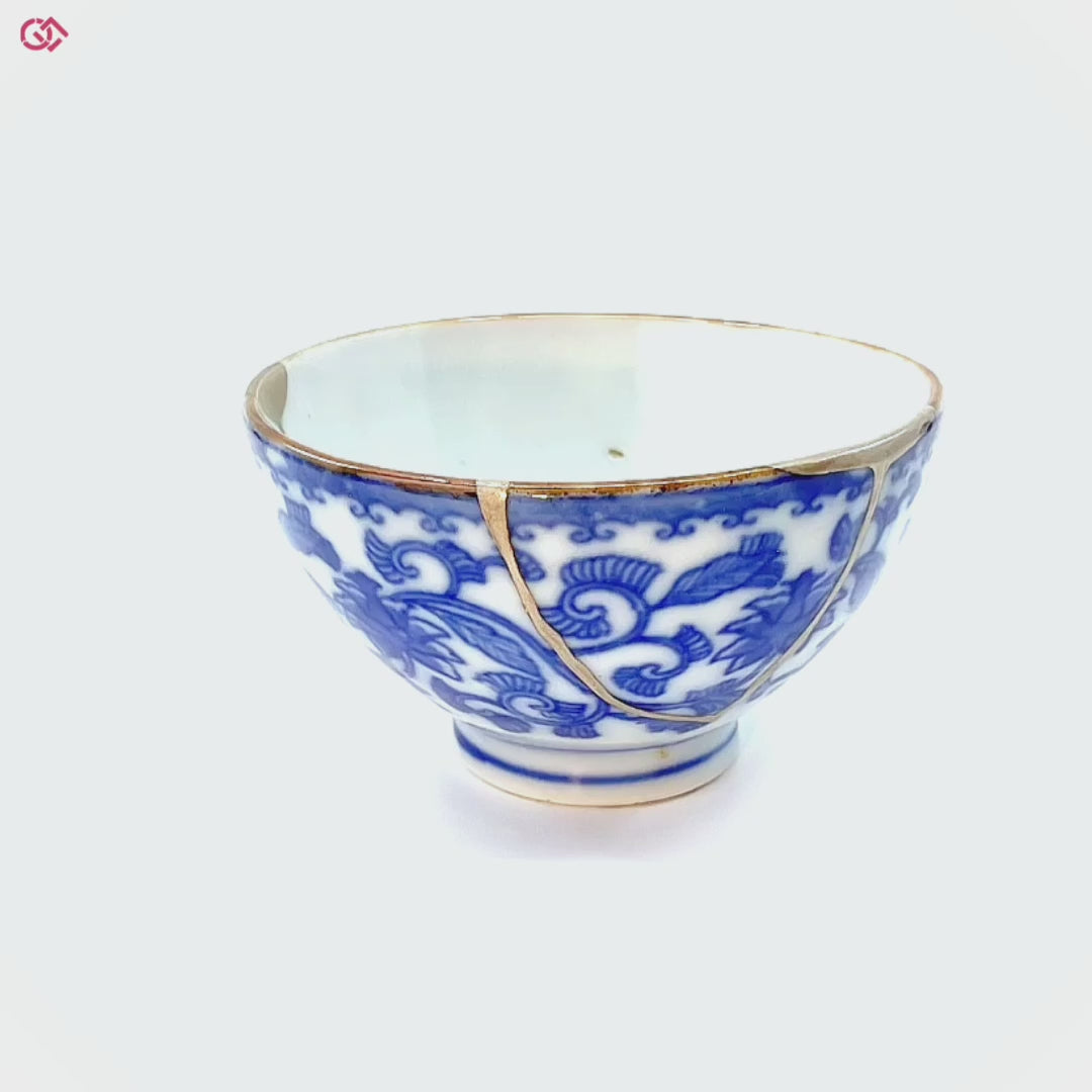 360-degree view of authentic Japanese Kintsugi art