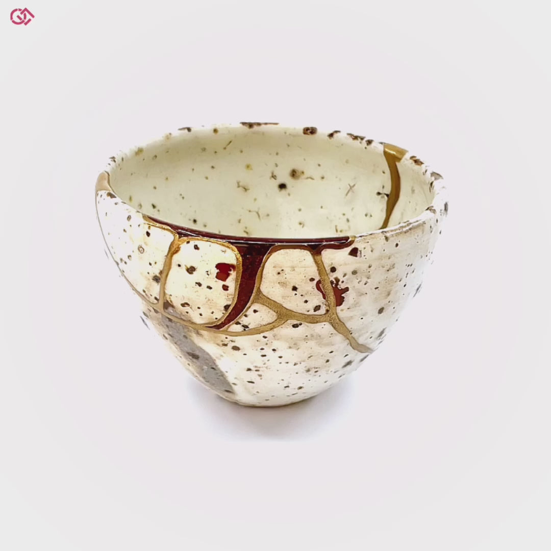 360-degree view of authentic Japanese Kintsugi art