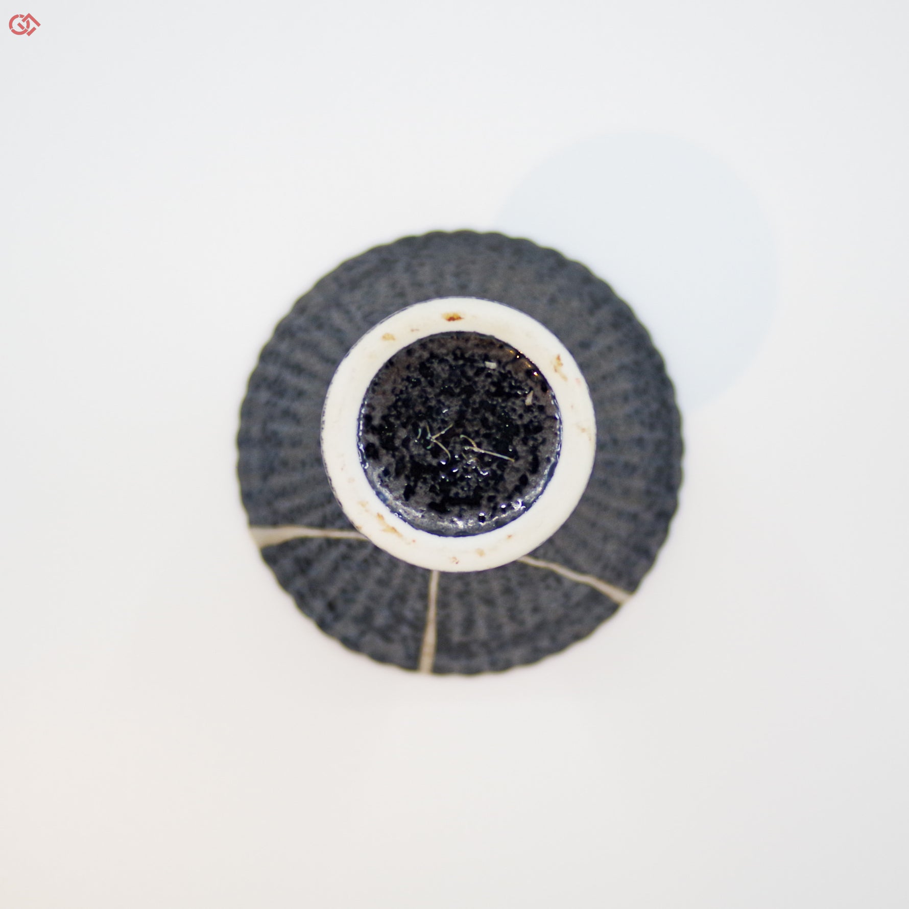Photo of the bottom of authentic Kintsugi art