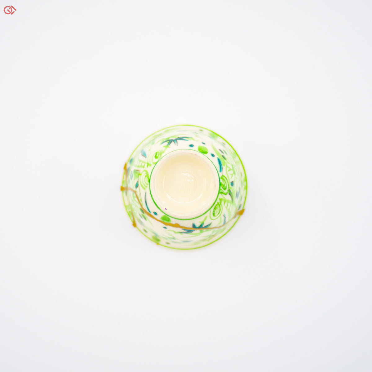 Photo of the bottom of authentic Kintsugi art