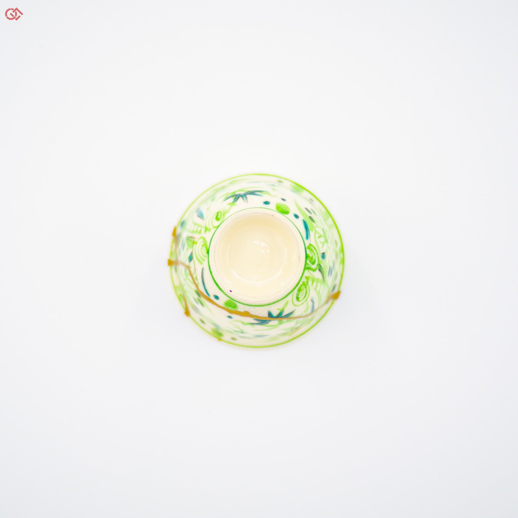 Photo of the bottom of authentic Kintsugi art