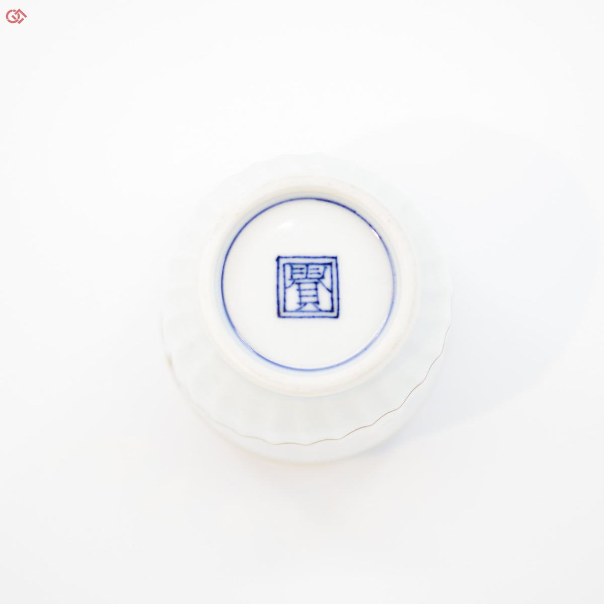 Photo of the bottom of authentic Kintsugi art