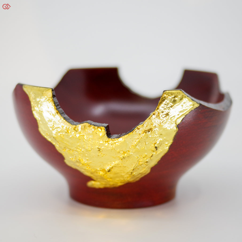 Enlarged view of authentic Kintsugi art