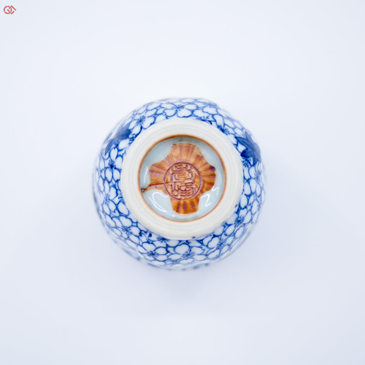 Photo of the bottom of authentic Kintsugi art