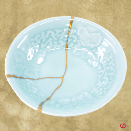 General view of Authentic Kintsugi pottery
